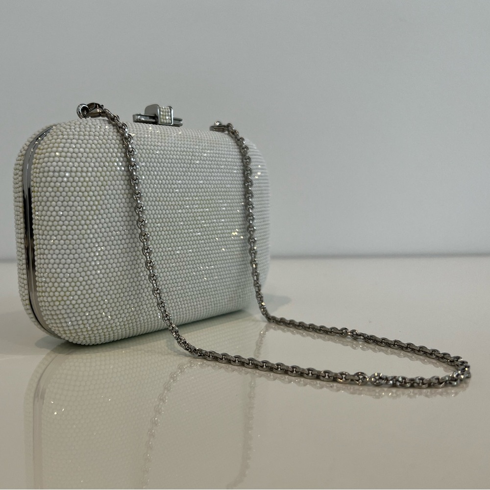 JUDITH LEIBER WHITE CHAULK CRYSTAL CLUTCH & CHAIN - Picture 16 of 17
